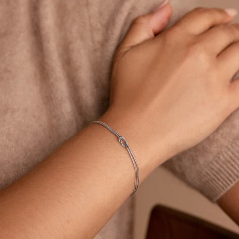 Armband "Ewiger Knoten" (KAUPFE 1 ERHALTE 1 GRATIS)