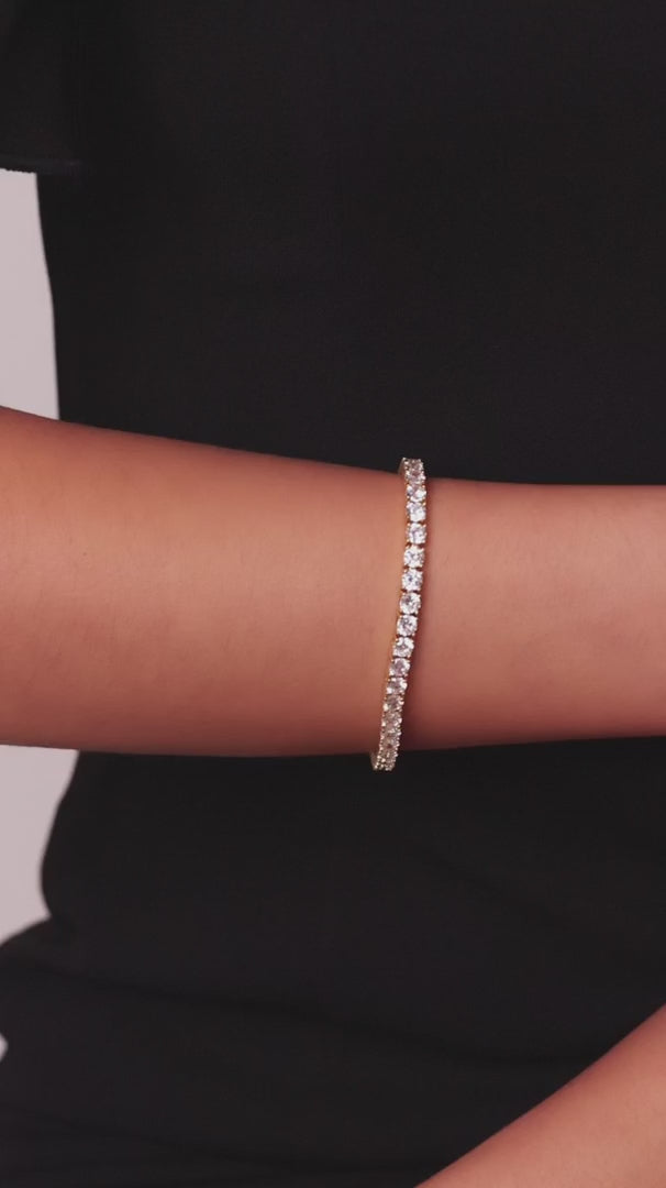 The Jetsetter Lab Diamond Tennis Bracelet